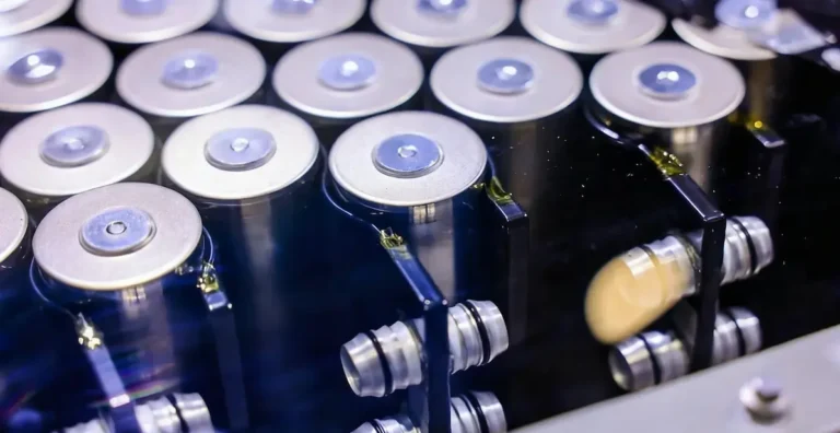 Evolution of Cylindrical Battery Sizes and Technological Breakthroughs