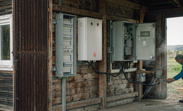 Home Energy Storage Integration for Farms: A Senior Engineer’s Service, Motor Load and Barn Environment Playbook